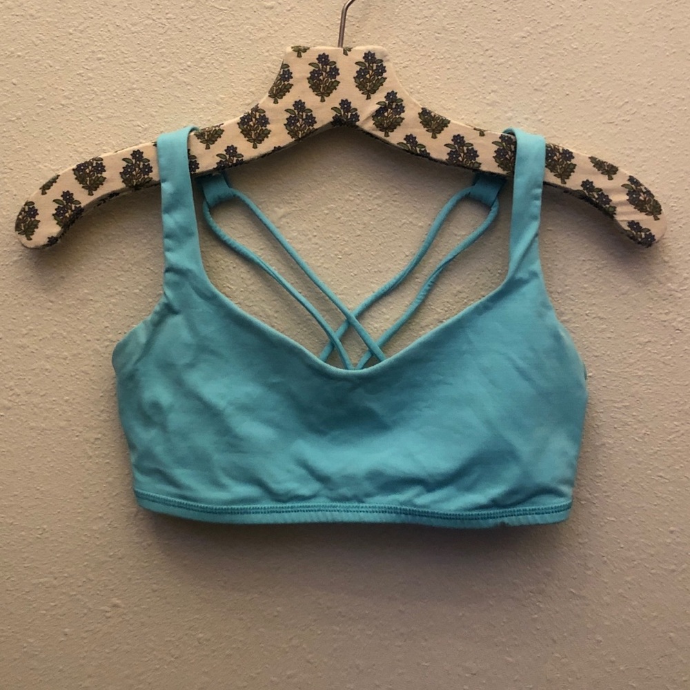 Lululemon Free To Be Bra